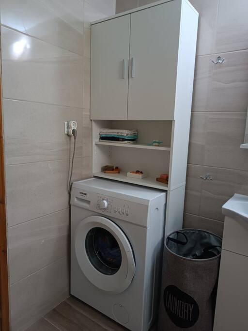 Ολόκληρος Όροφος Αγροτική Οικία Apartment Neos Pirgos Exterior photo