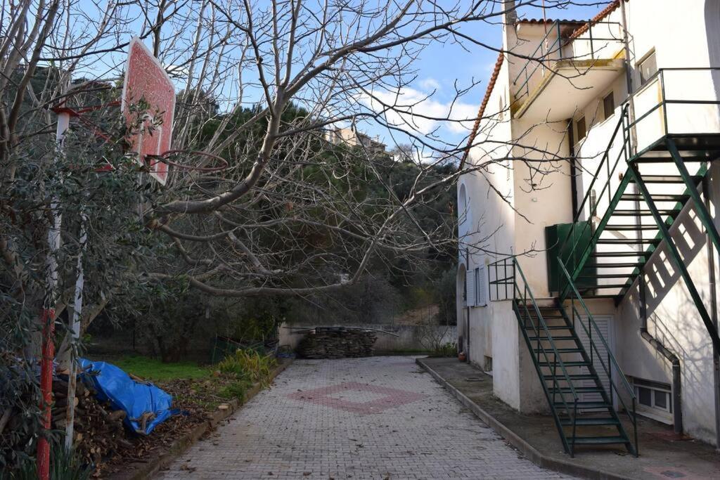 Ολόκληρος Όροφος Αγροτική Οικία Apartment Neos Pirgos Exterior photo